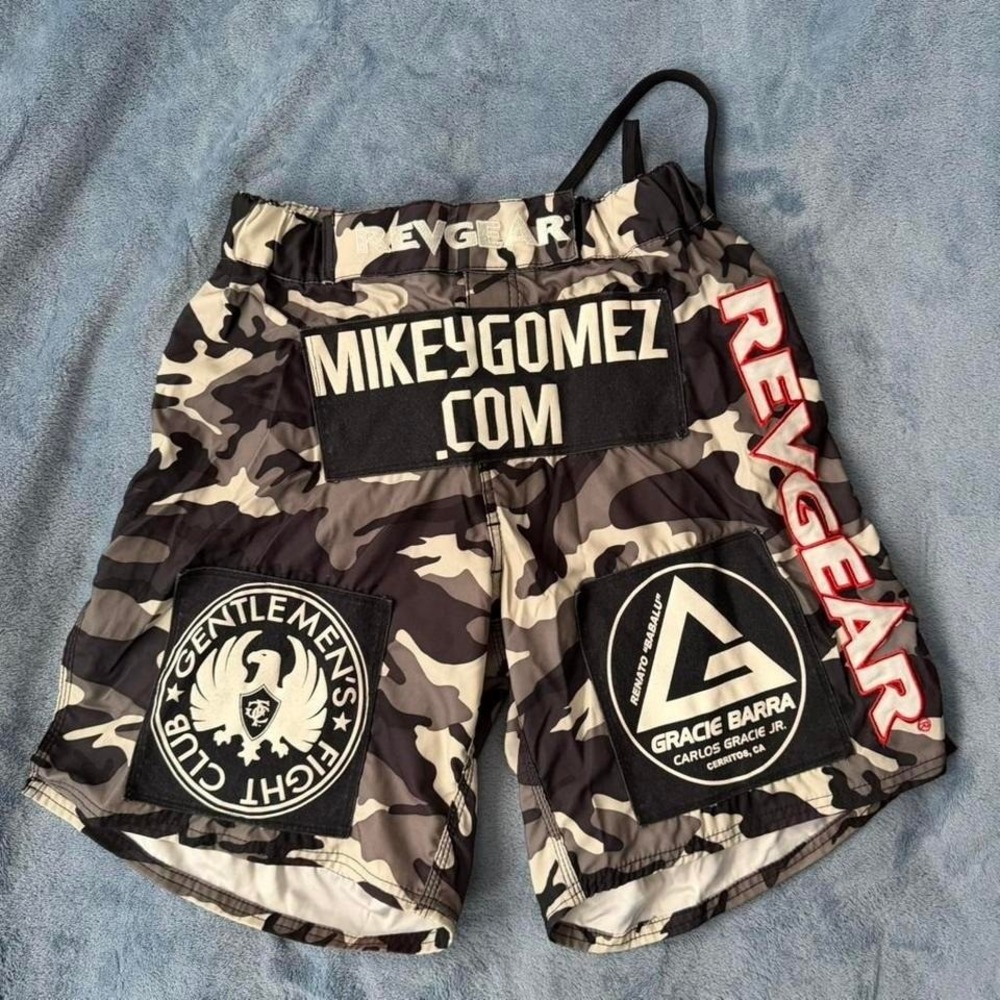 Revgear camo‎ shorts designed for MMA, grappling, and boxing men size 32